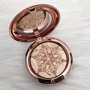 MAC Snowball Holiday Whisper of Gilt
